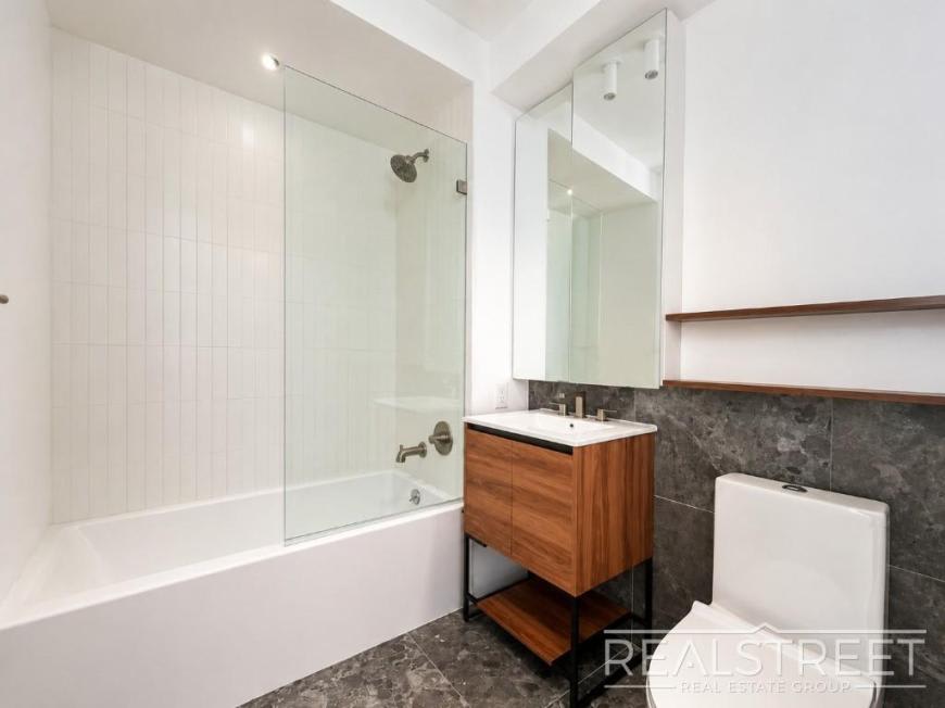 150 Noll St – photo 5