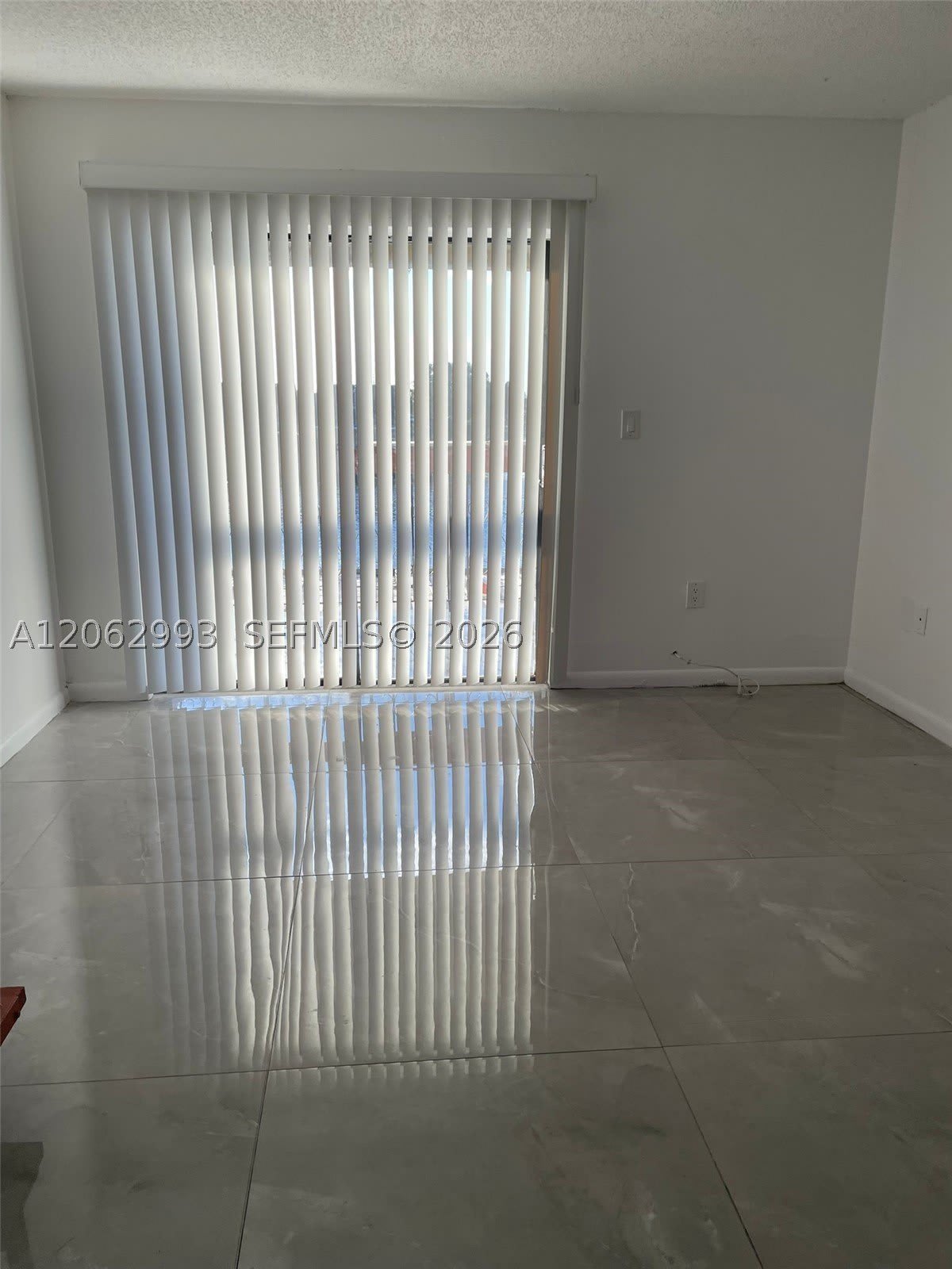 5530 W 26th Ct – photo 4