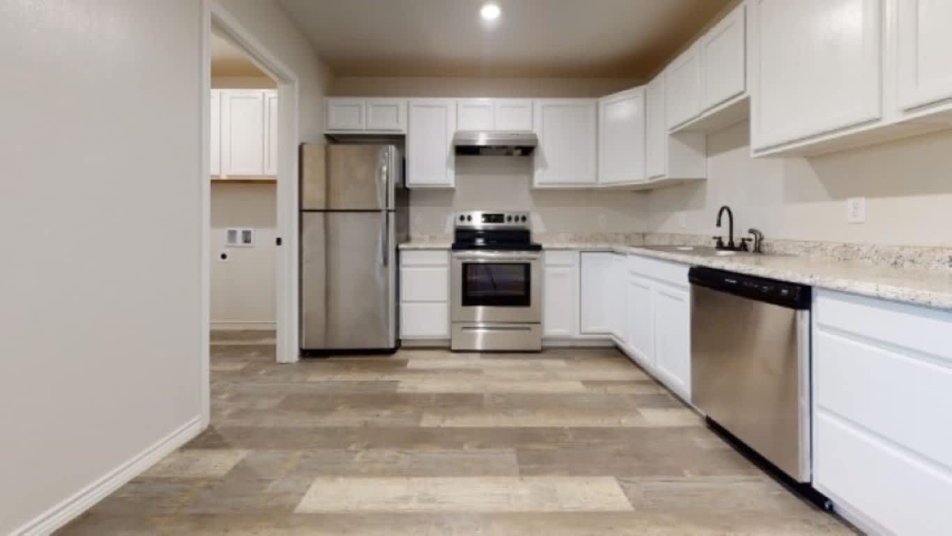 415 W James StUnit 1 – photo 1
