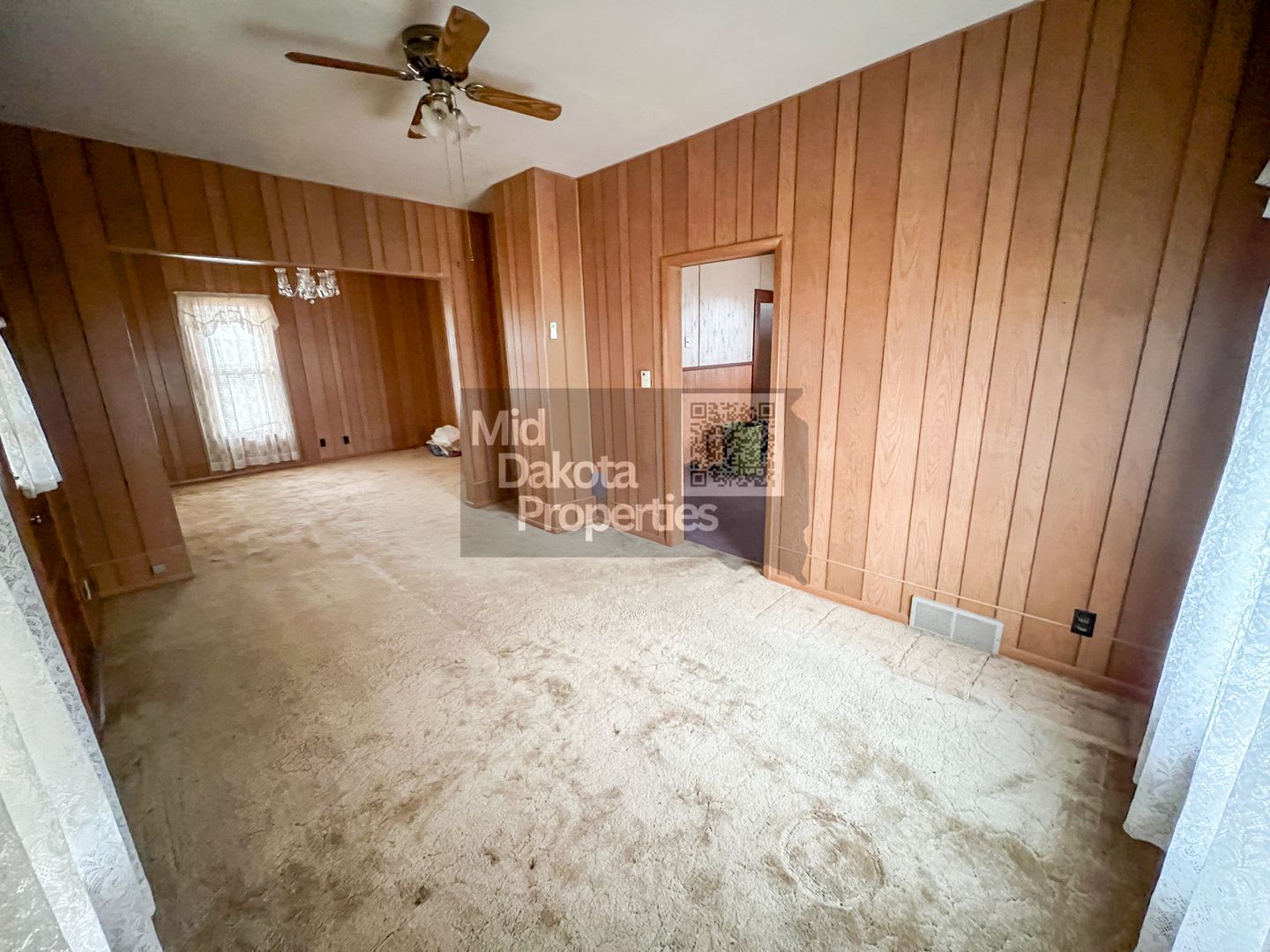 101 W Wisconsin Tripp SD-3 bedroom, 1.5 bathroom house – photo 5