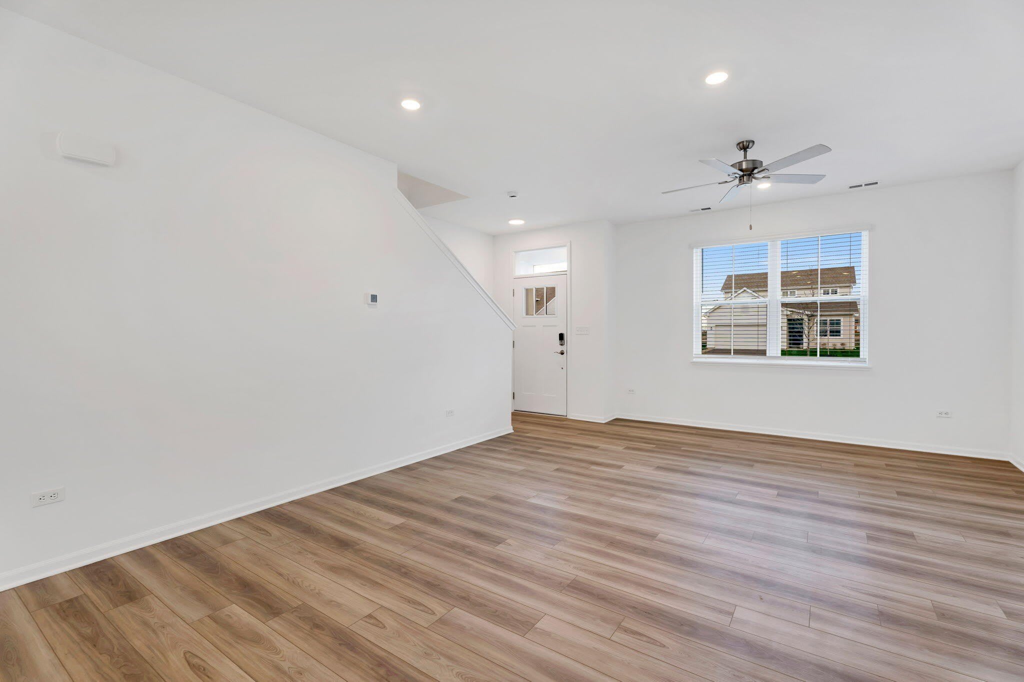 471 E 127th Place – photo 2