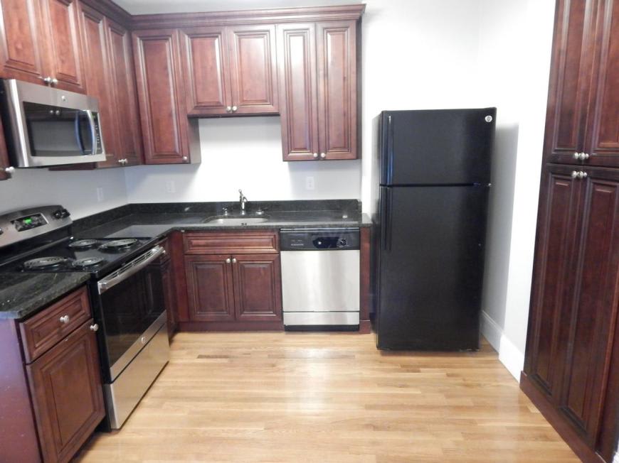19 Henderson St. – photo 2