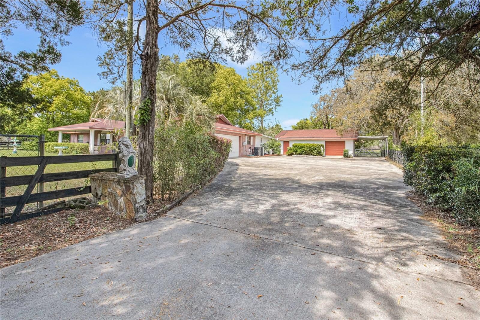 8225 E HIGHWAY 25 – photo 4