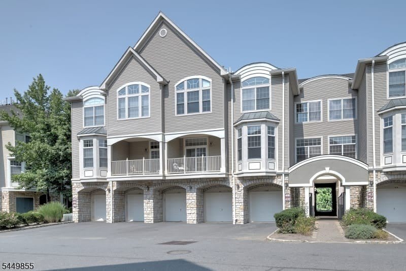 408 Kensington Ln – photo 2