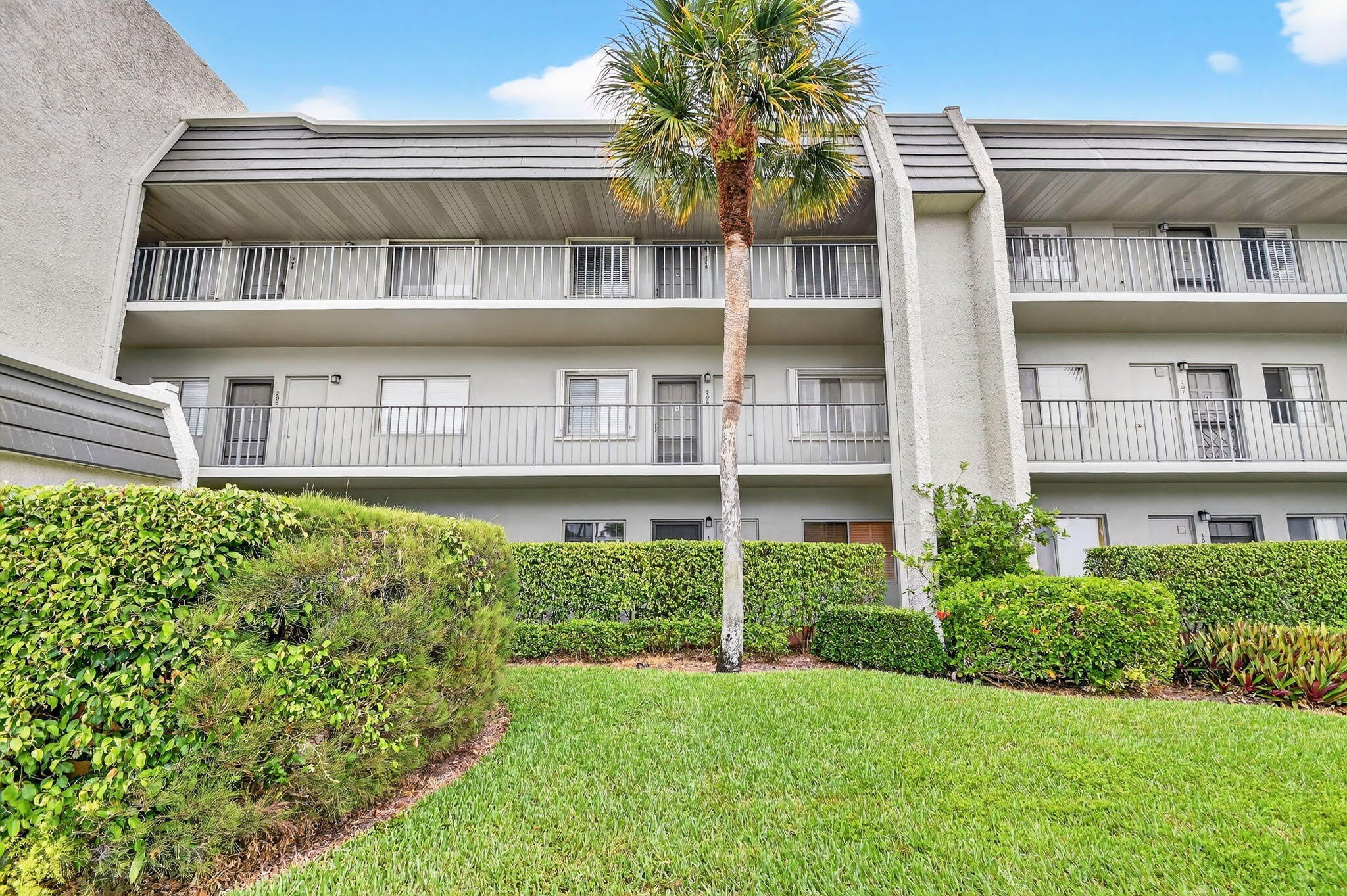 4080 Tivoli Court – photo 2