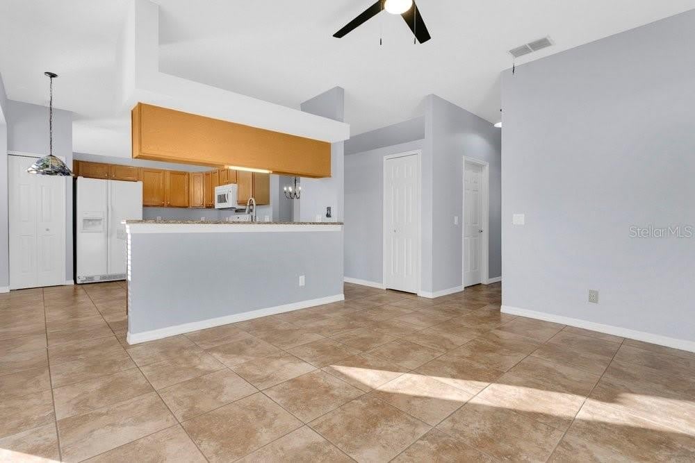 8102 COUNTRY RUN Parkway – photo 4
