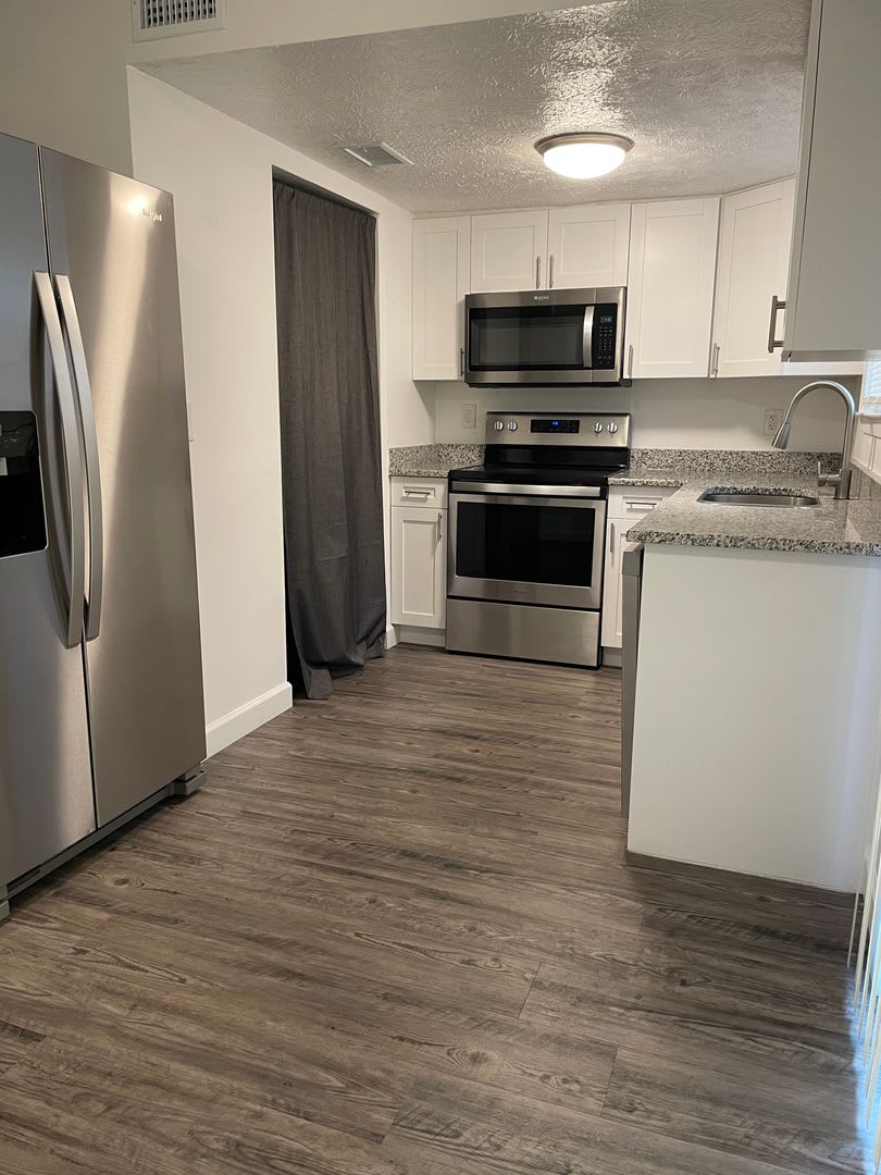 2708 E 17th St – photo 3