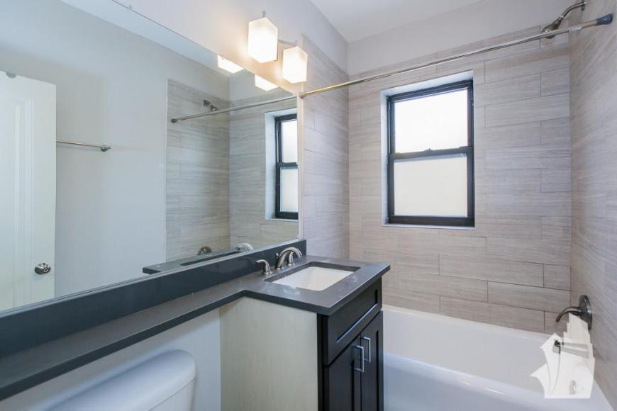2321 North Rockwell – photo 2