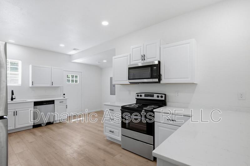 542 E 23rd St – photo 5