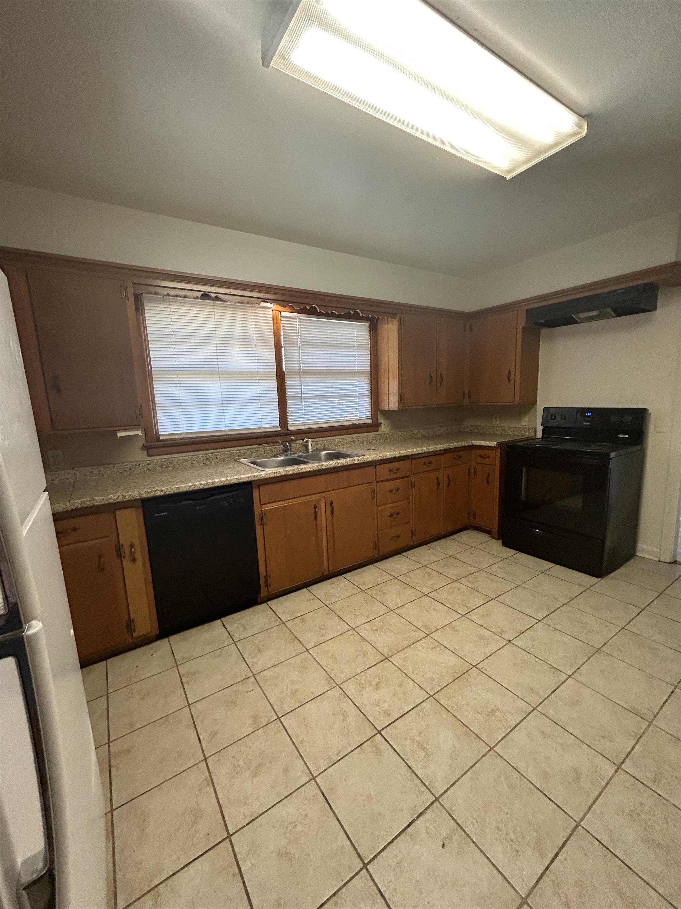 2317 39th st – photo 2