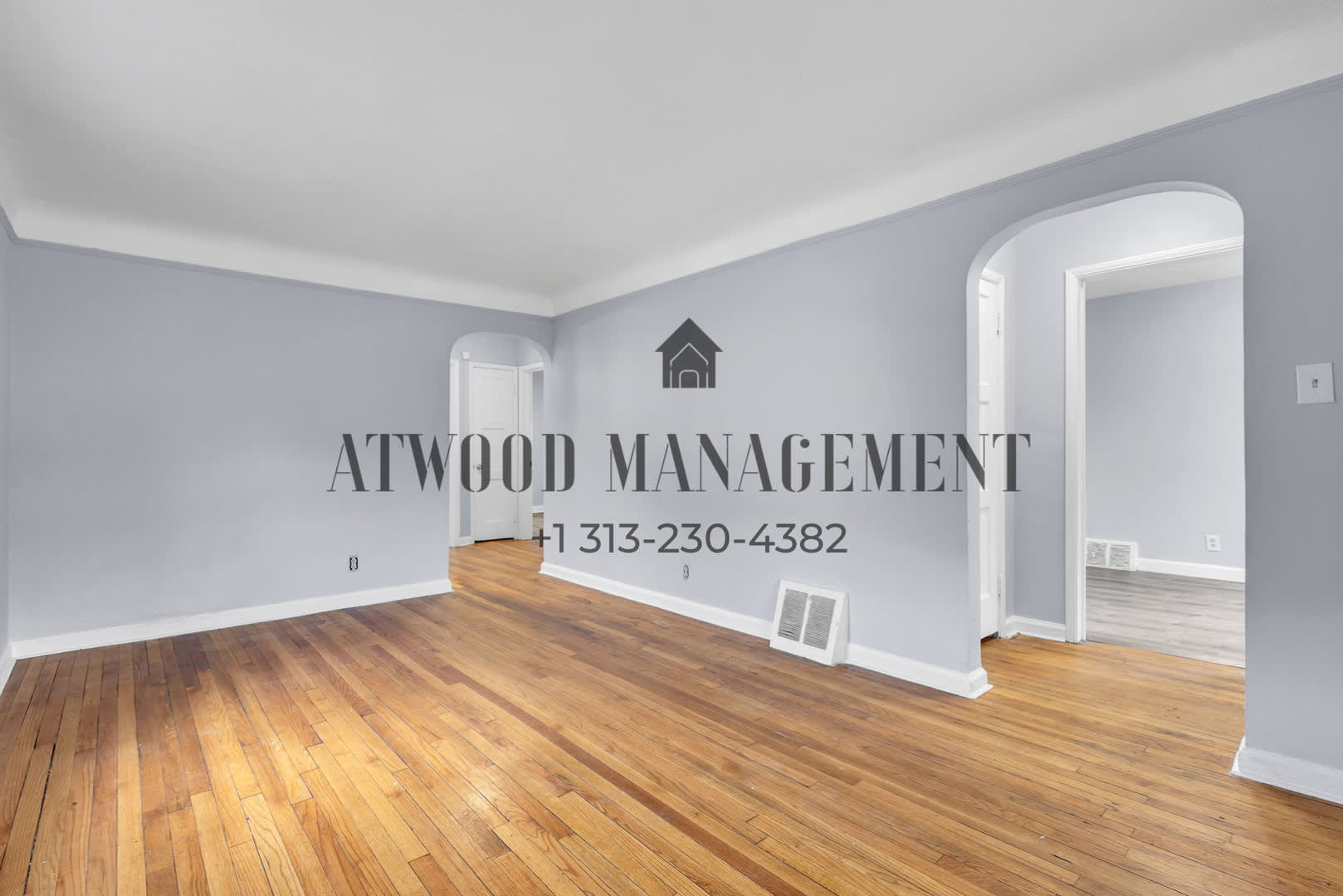 This beautifully updated 3-bedroom, 1-bath single-family home is ready for move-in! – photo 2