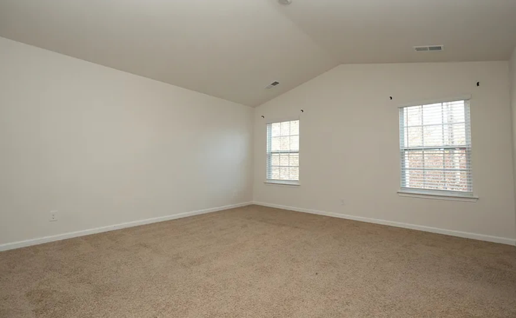 Coming Soon 3 Br 2Ba Single Family Home W Garage Open Living Area W Fireplace – photo 5