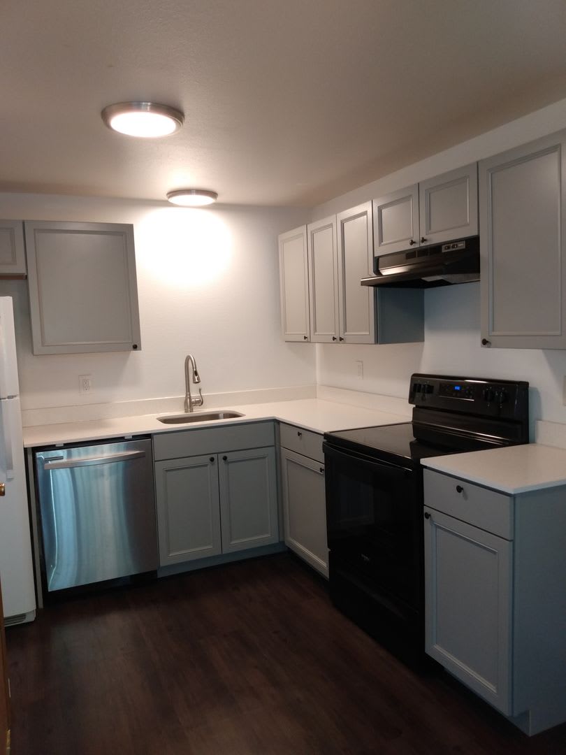 South Hill Apartments – photo 3