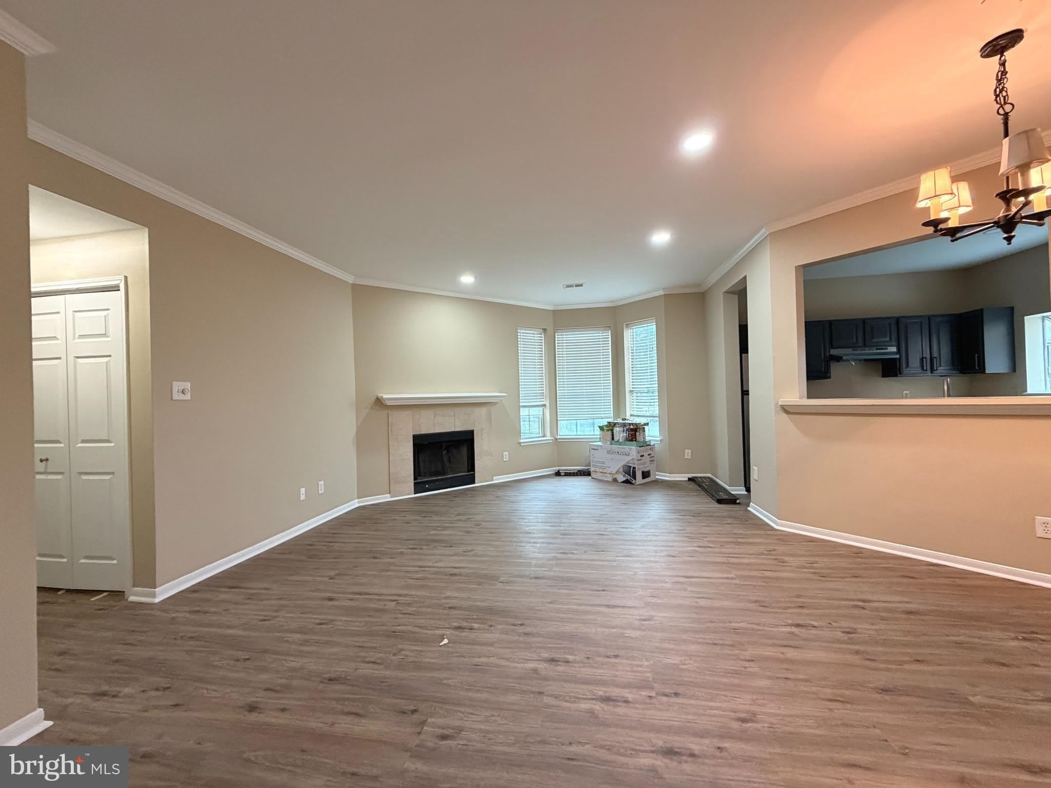 666 GATEWAY Drive SE – photo 2