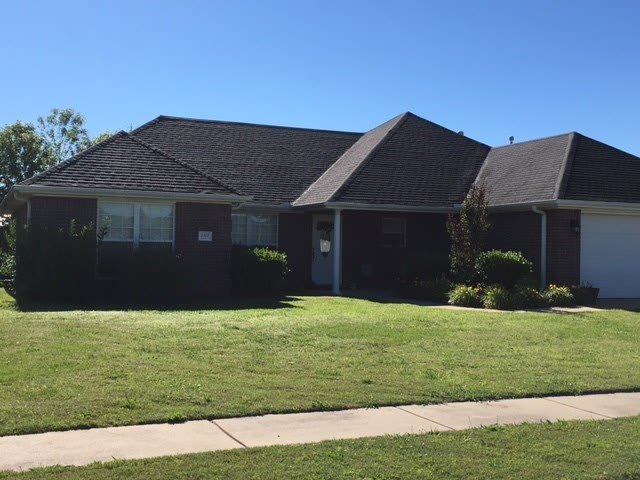 2402 Stonecrest Drive – photo 2