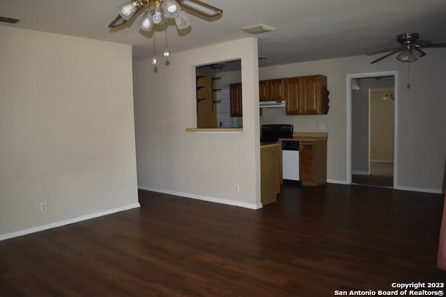5026 BENHAM DR – photo 3