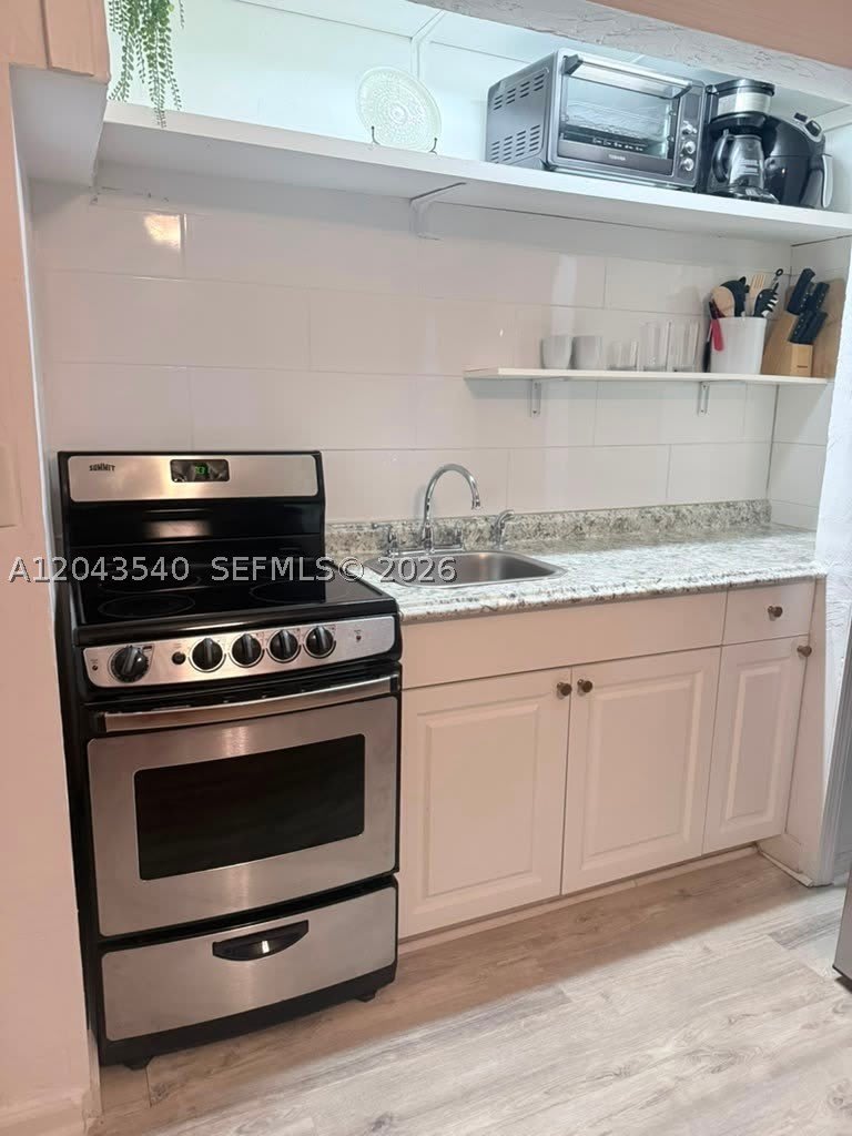 2721 SW 30th Ave – photo 5