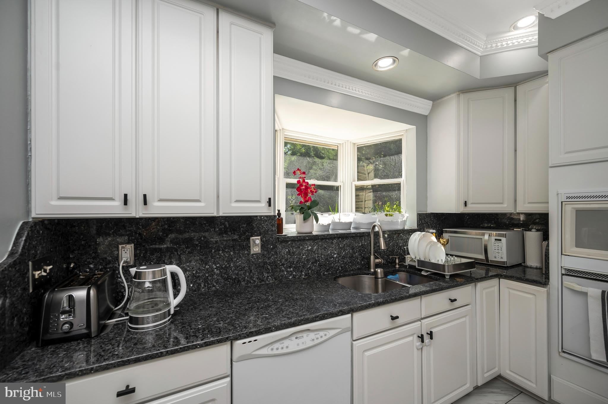 16005 KINGS MOUNTAIN Road – photo 5