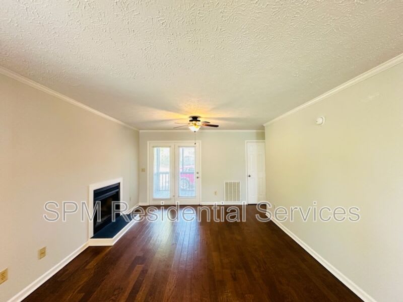 1811 Savannah Ct – photo 2