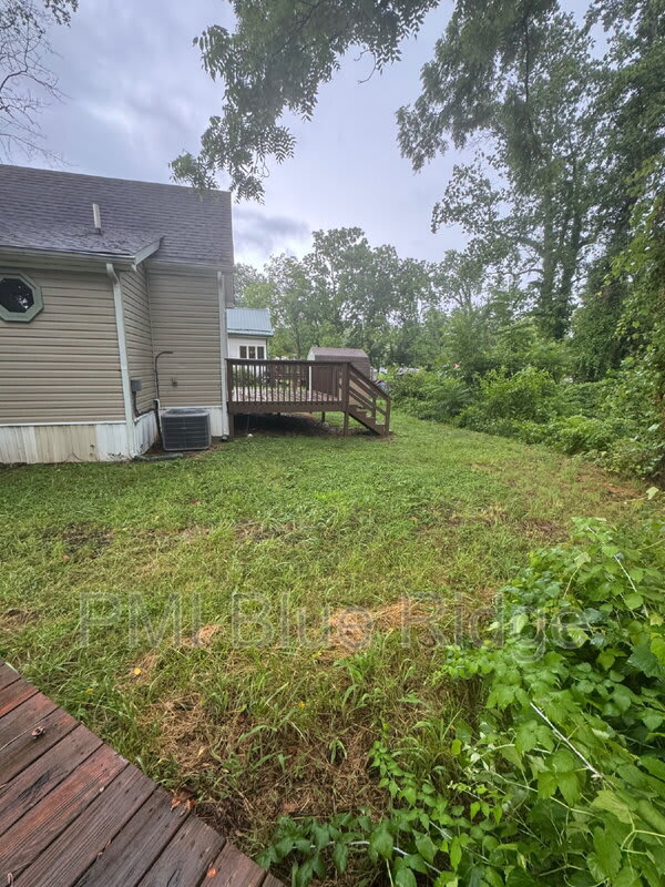 922 1st Avenue West – photo 2
