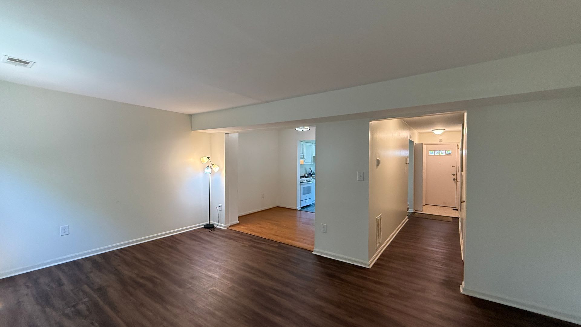 Lake Ridge Townhouse – photo 5