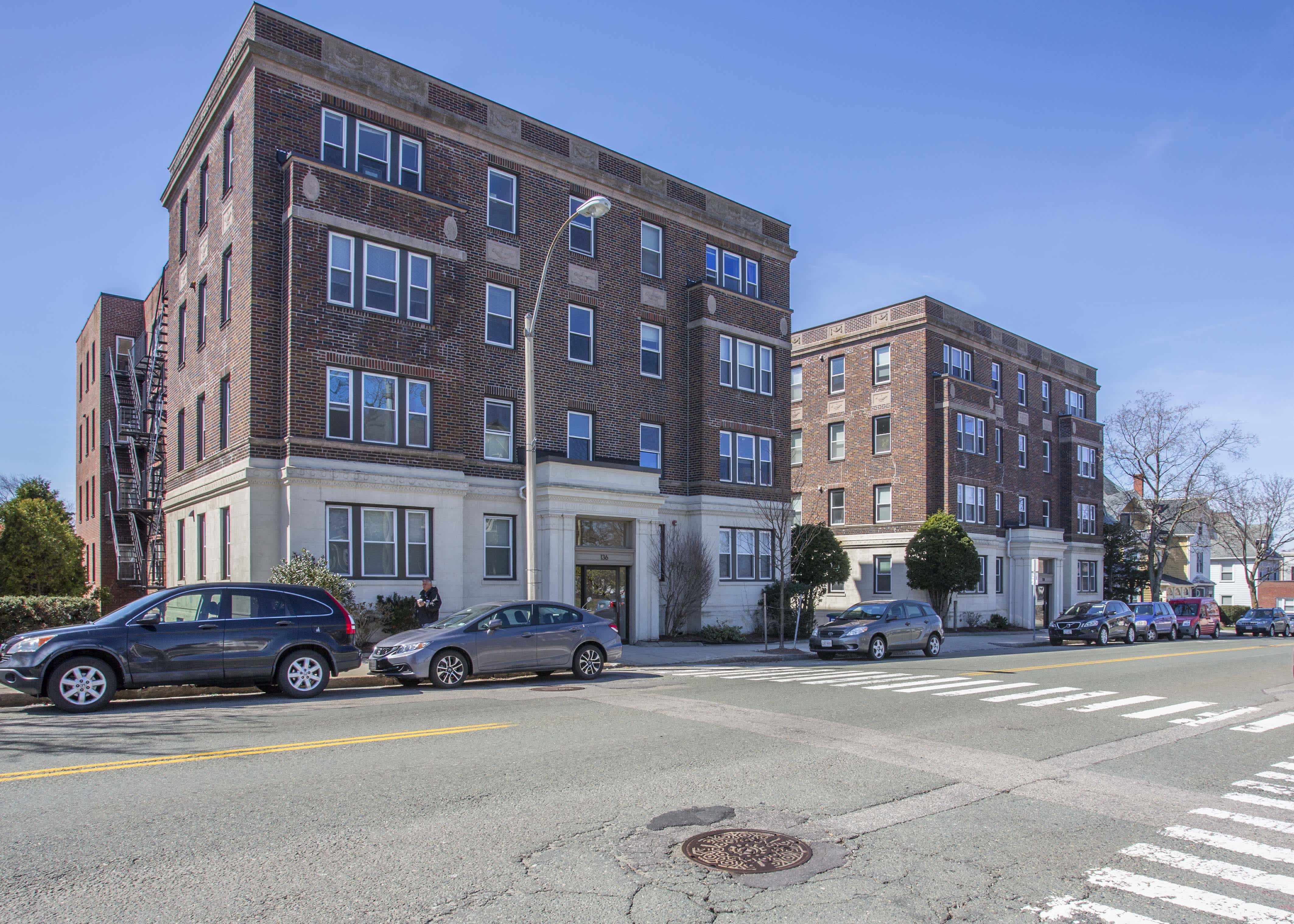 136 Highland Ave – photo 1