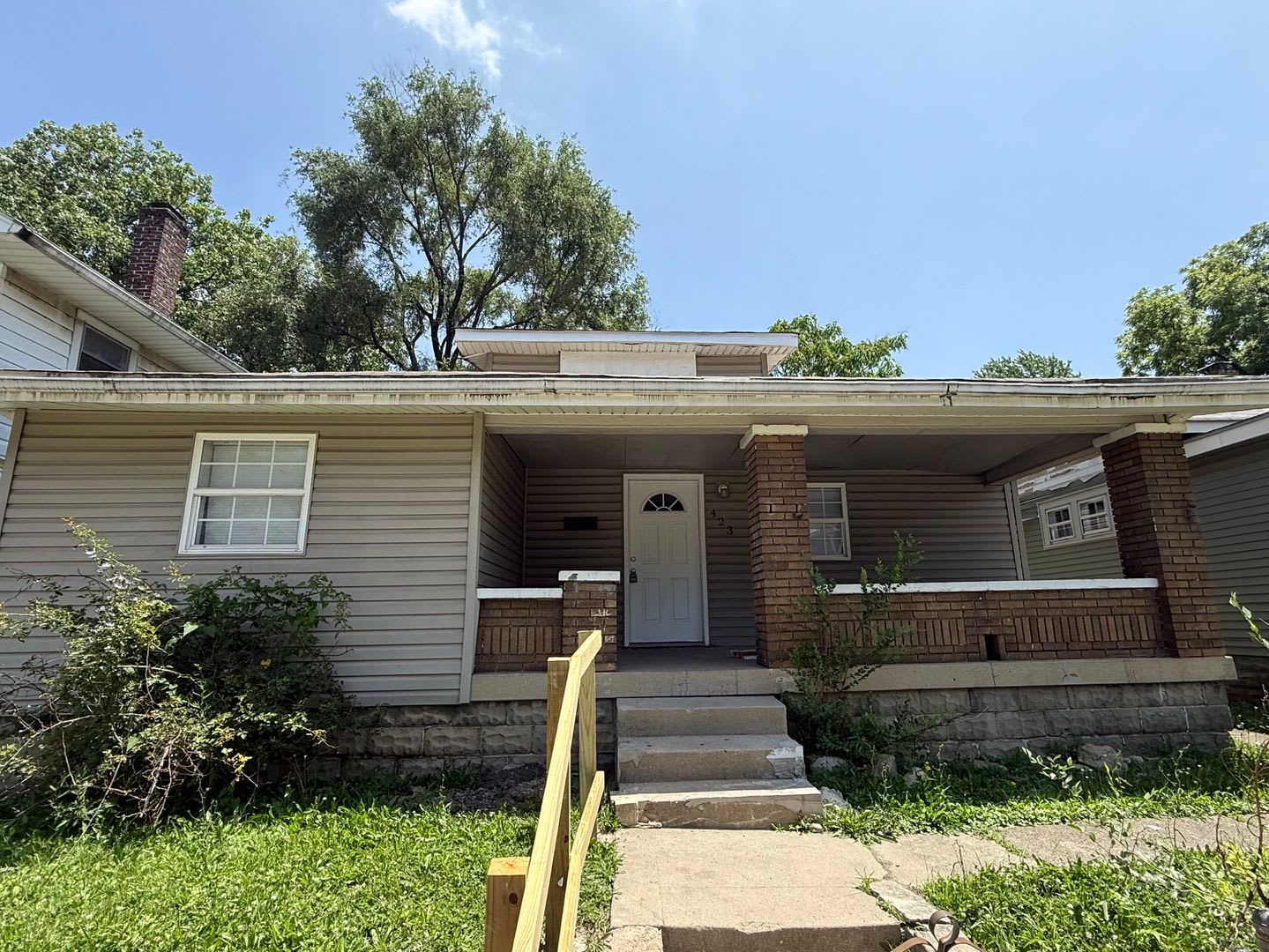 Charming 2 Bedroom, 1 Bath Home with Historic Character &amp; Spacious Living Areas – photo 1