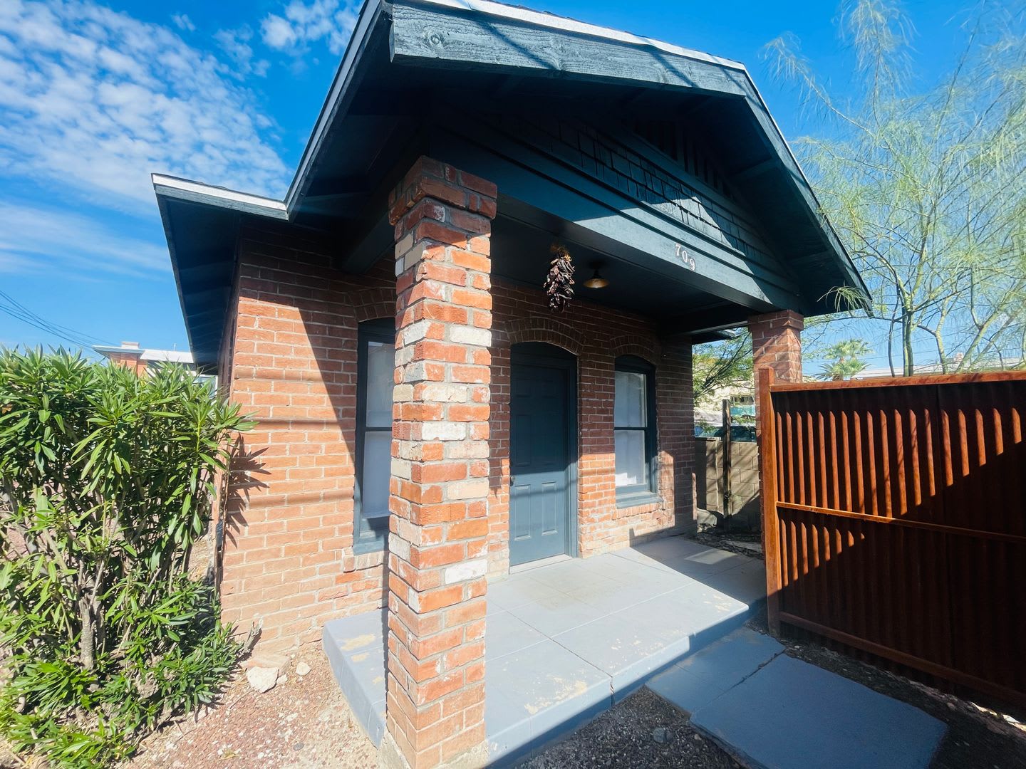 COMING SOON! 1 Bed / 1 Bath Cottage in U of A Neighborhood! – photo 4