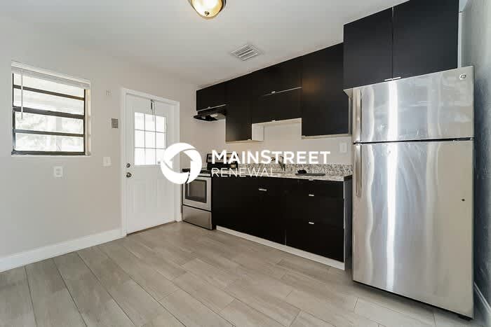 61 Northwest 48th Street – photo 4