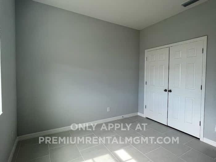1415 Grassland Ave – photo 5