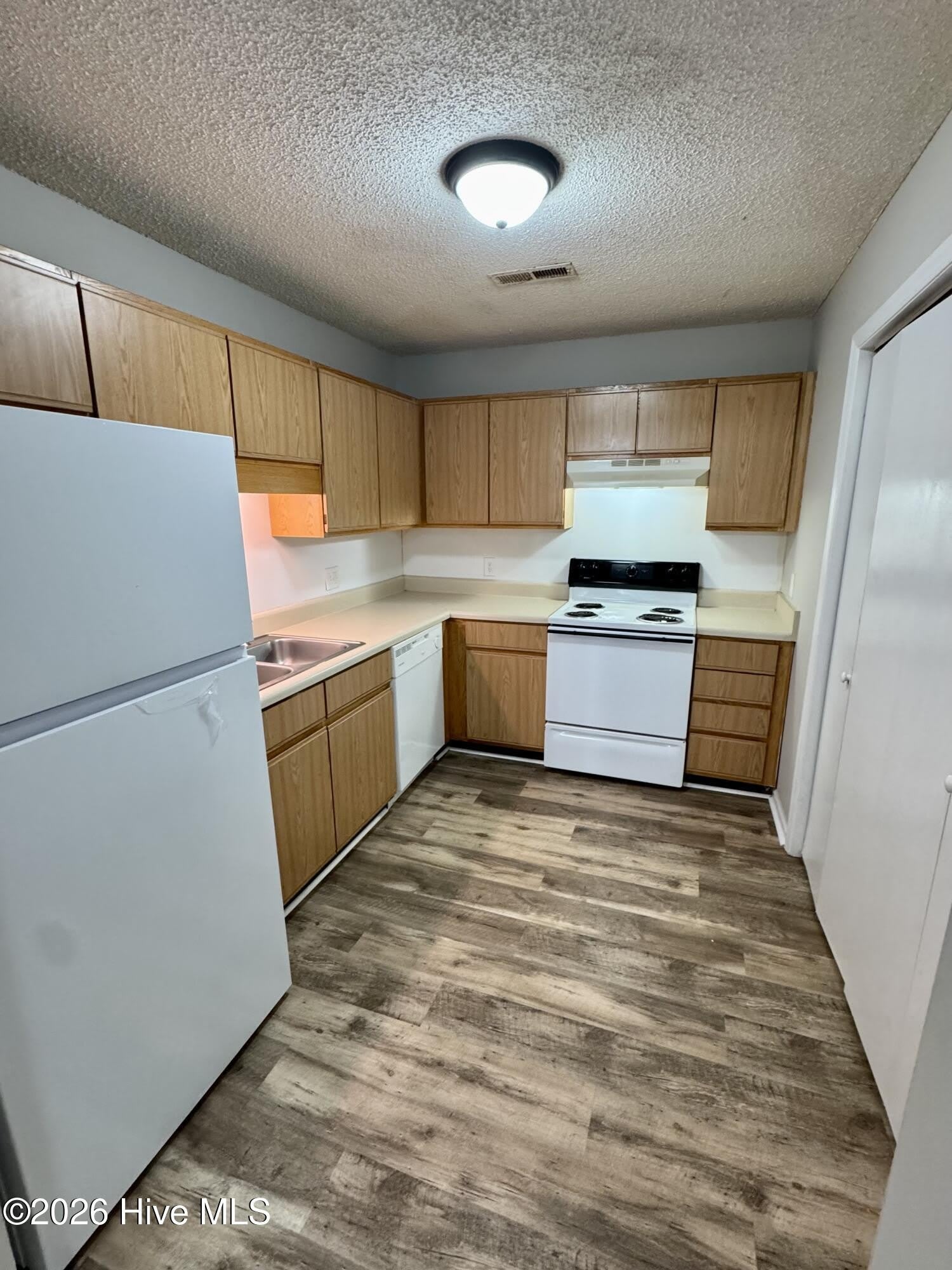 1399 Westpointe Drive – photo 5