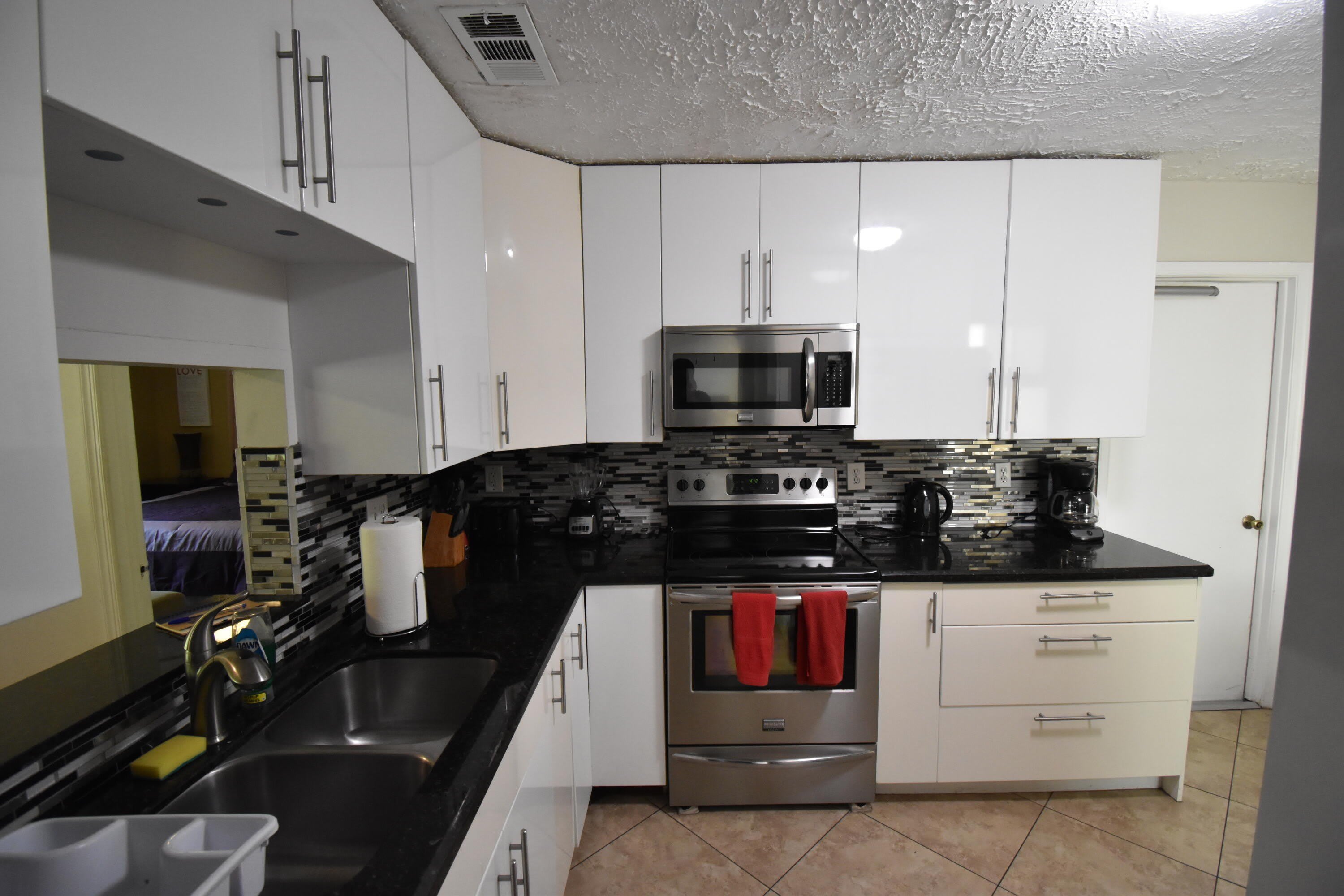 9426 Southampton Place – photo 5