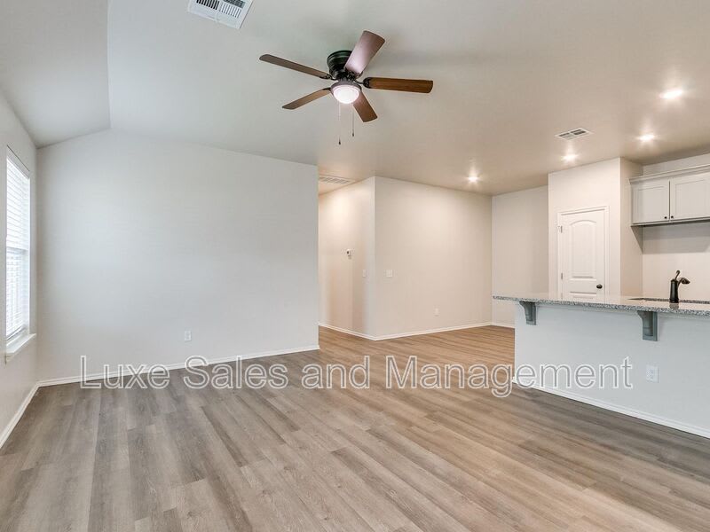 10716 Lawson Place – photo 3