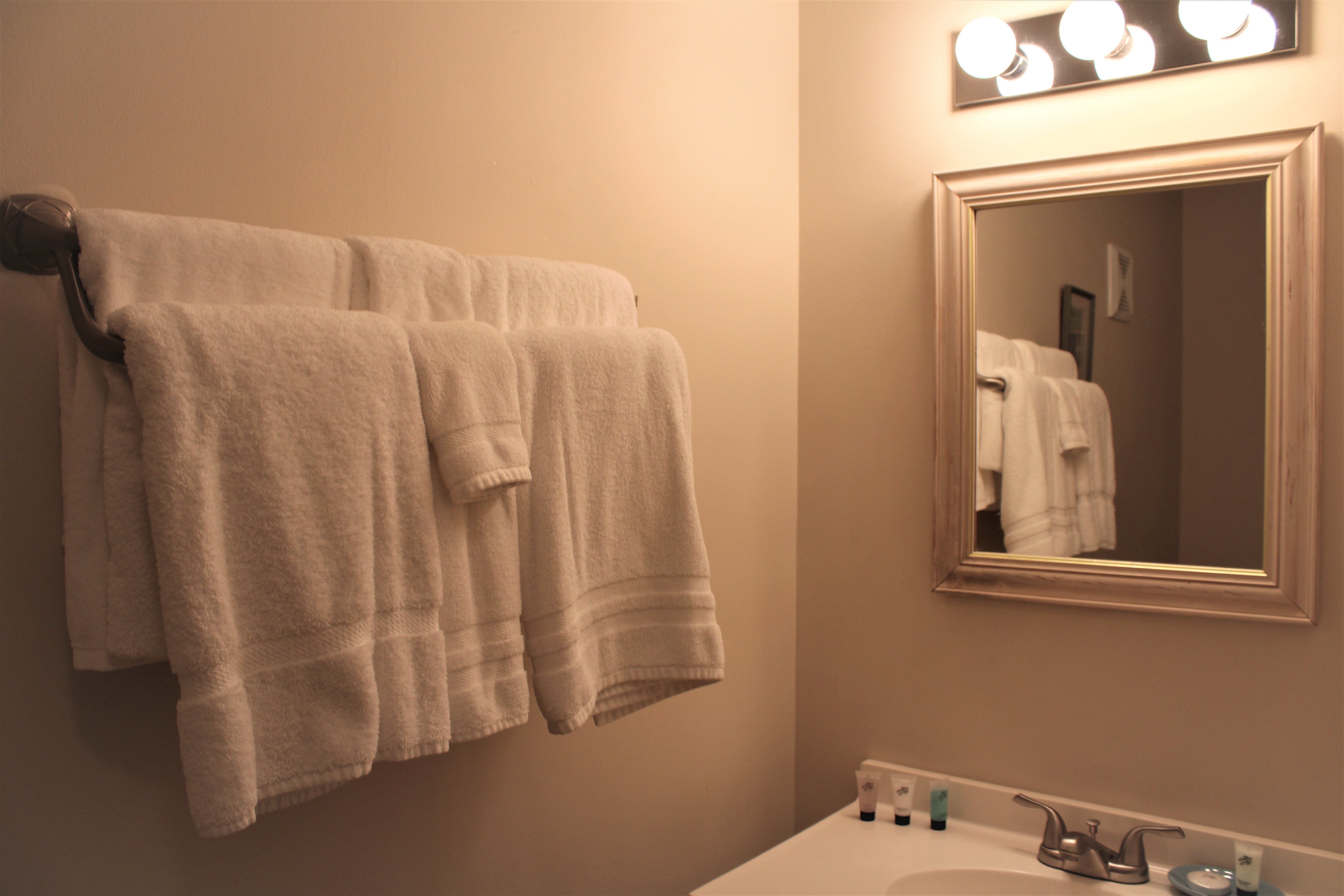 81 Center St – photo 4