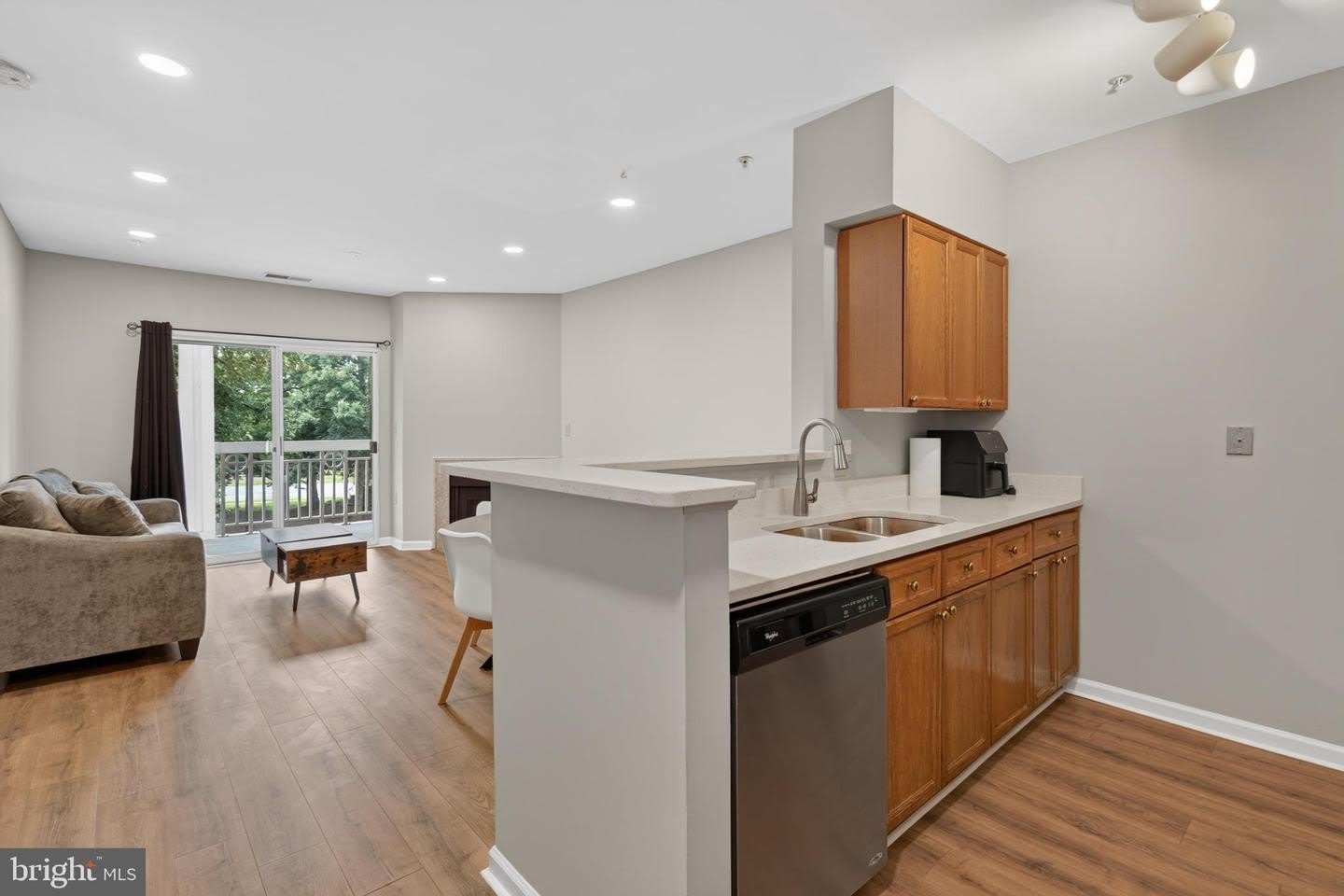 12919 ALTON SQ #220 – photo 2