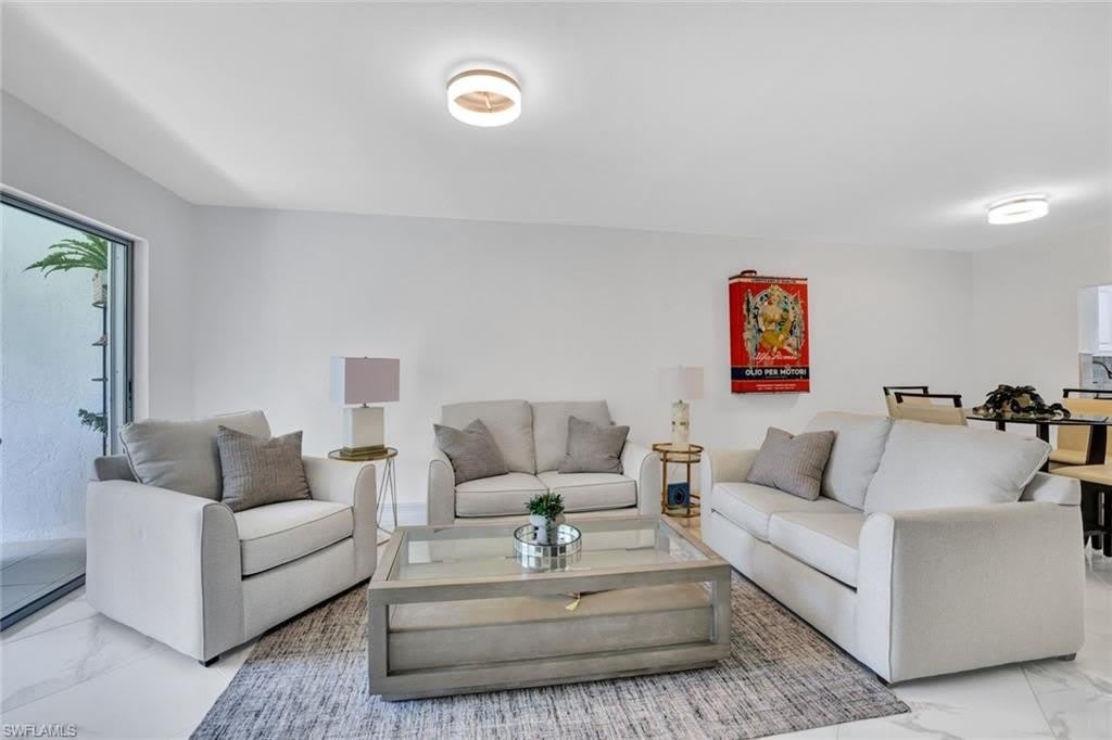 1055 Forest Lakes Dr – photo 2