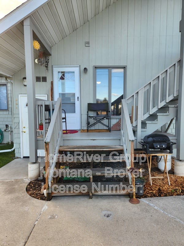 724 Strand Ave – photo 3