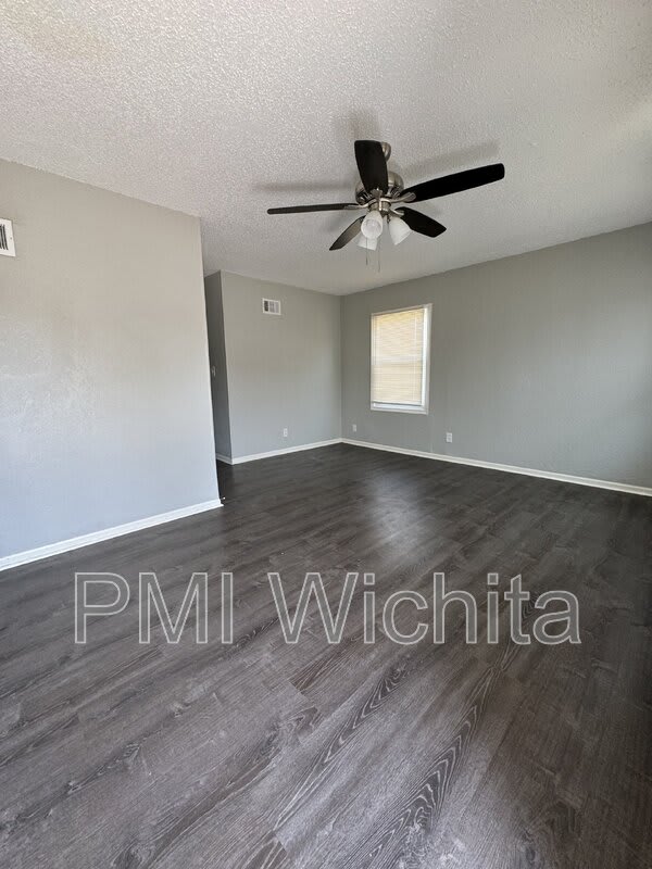 2359 N Estelle St – photo 3