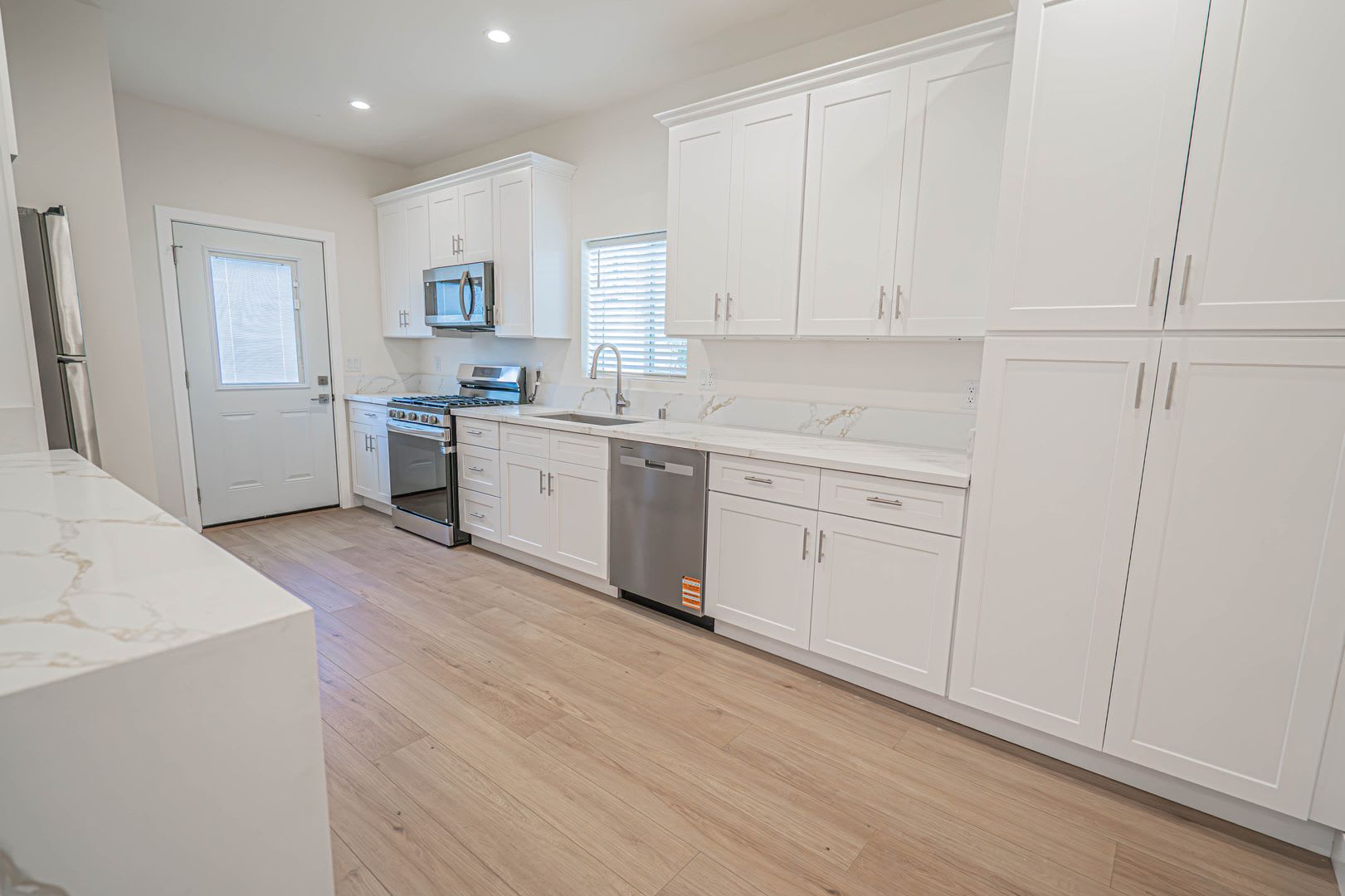 New Construction 3 Bedroom ADU for Rent in North Hollywood! – photo 4