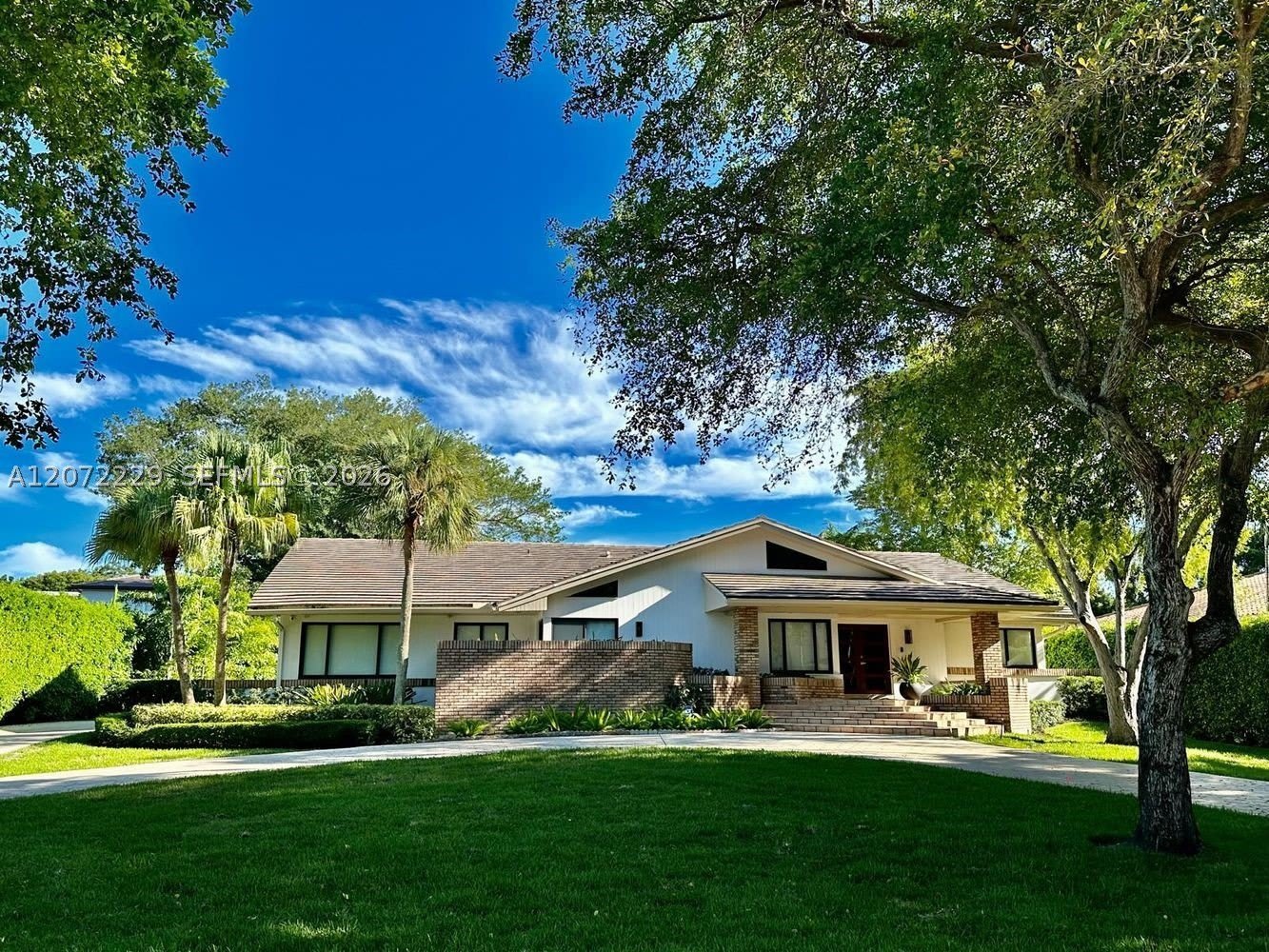 7251 Monaco St – photo 1