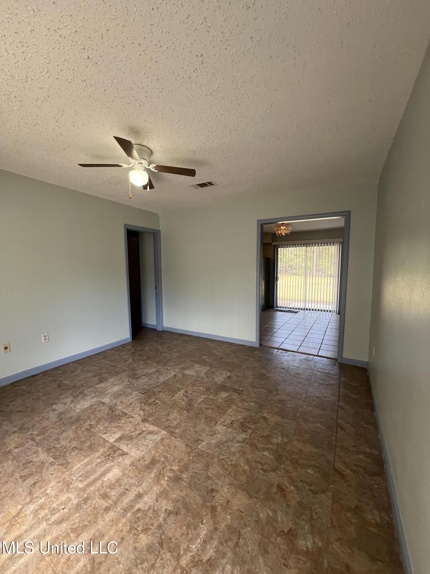 2711 E David Drive – photo 2