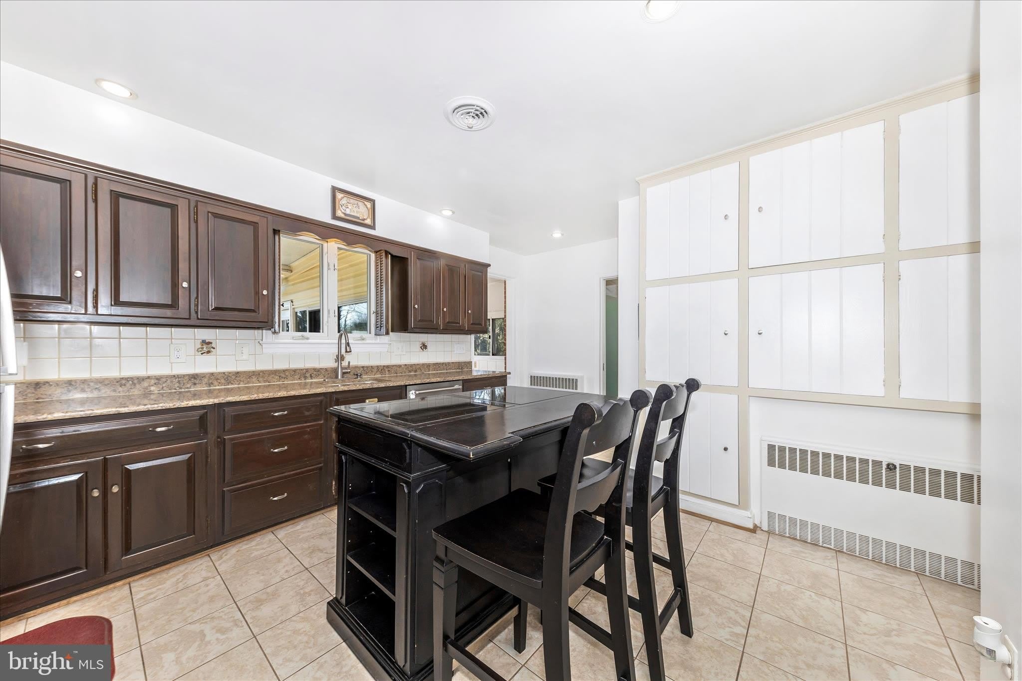 9504 VEIRS Drive – photo 5