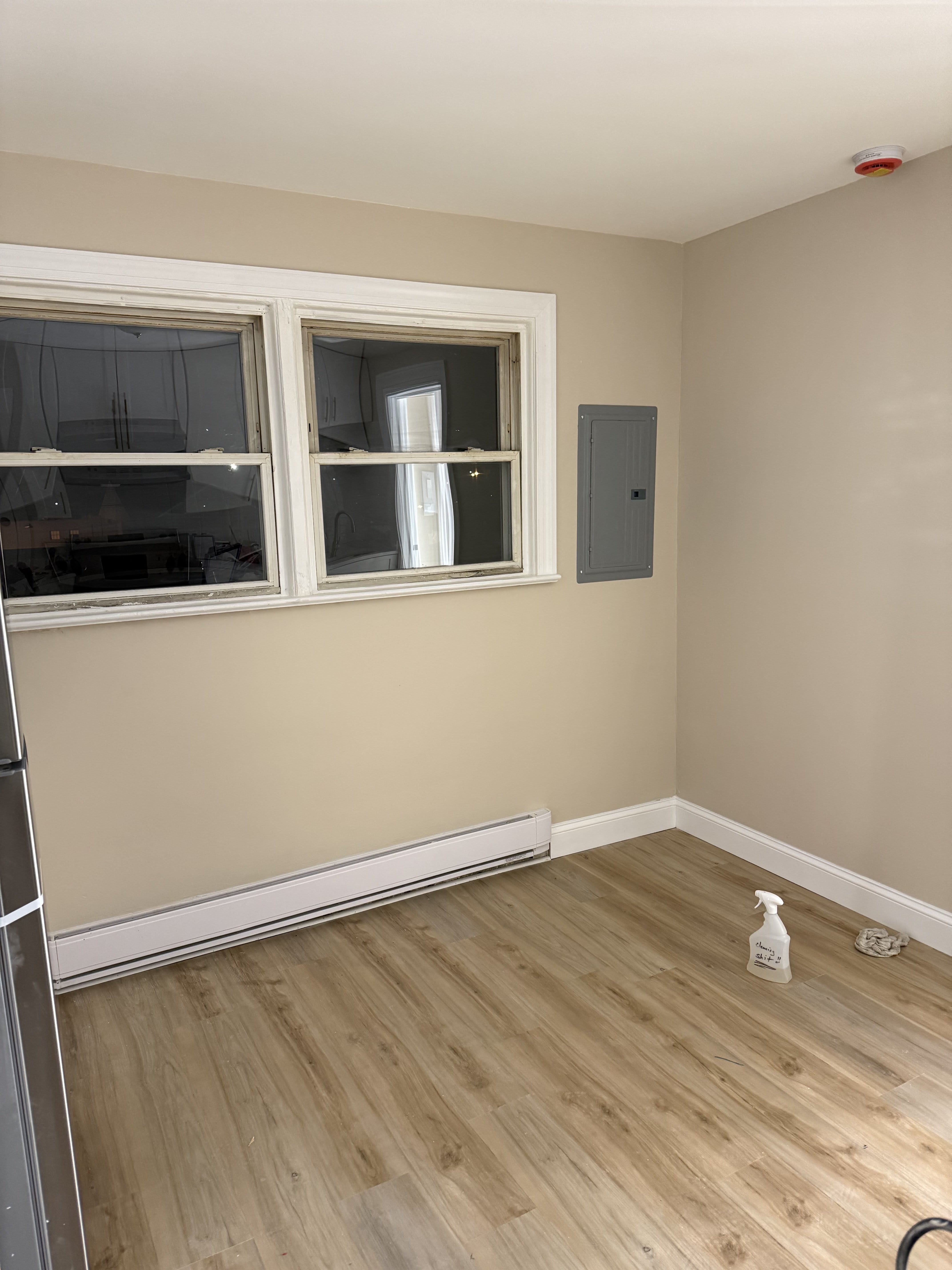 110 Railroad Ave – photo 2
