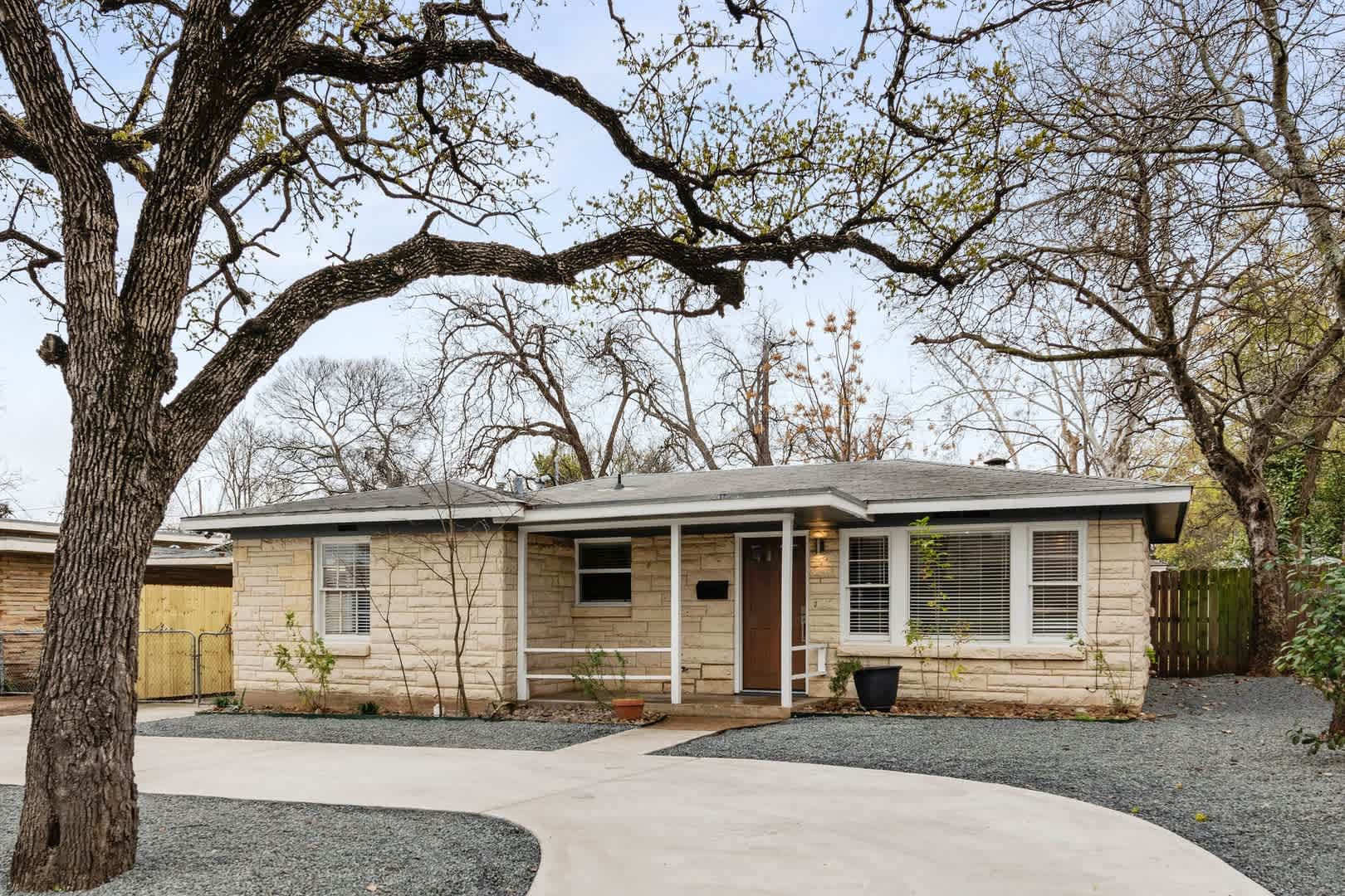 2018 Remodeled 3 bed / 2 bath – photo 5
