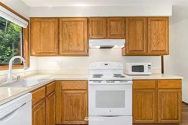 2525 Ne 95Th St – photo 4