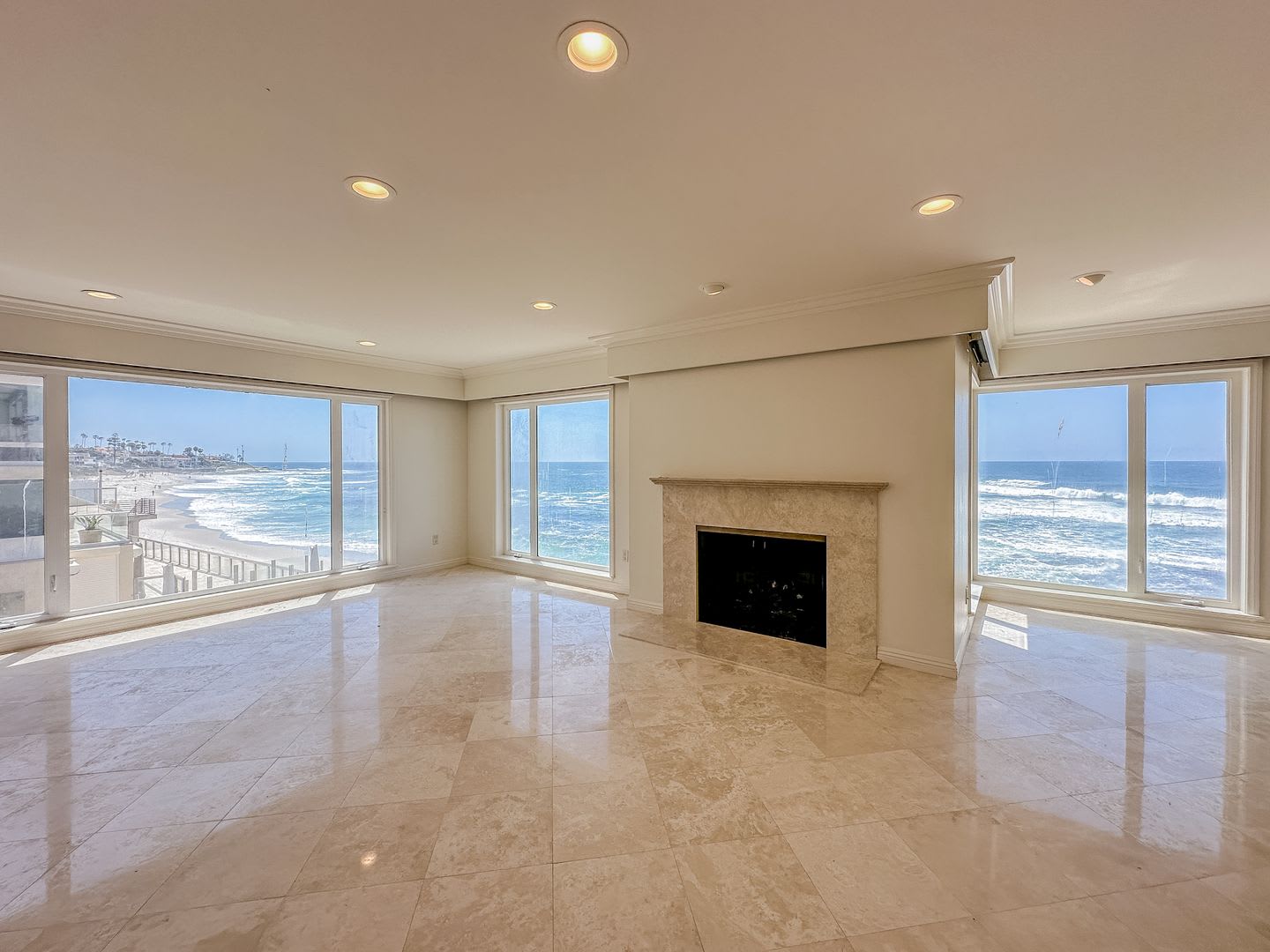 Stunning Oceanfront Property in La Jolla, CA – photo 1
