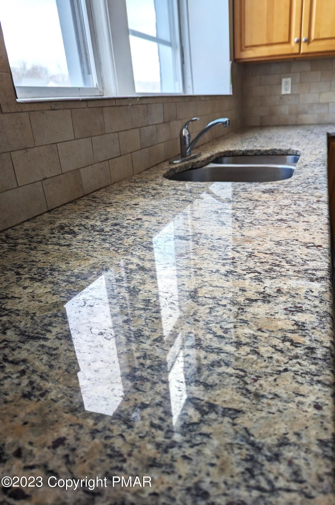 300 Elmira Street – photo 3