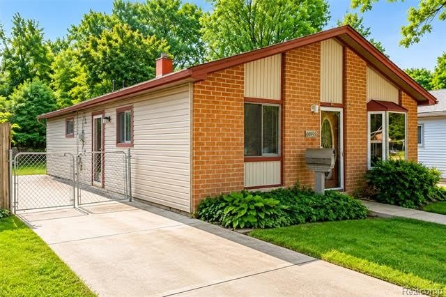 8095 Syracuse Street – photo 2