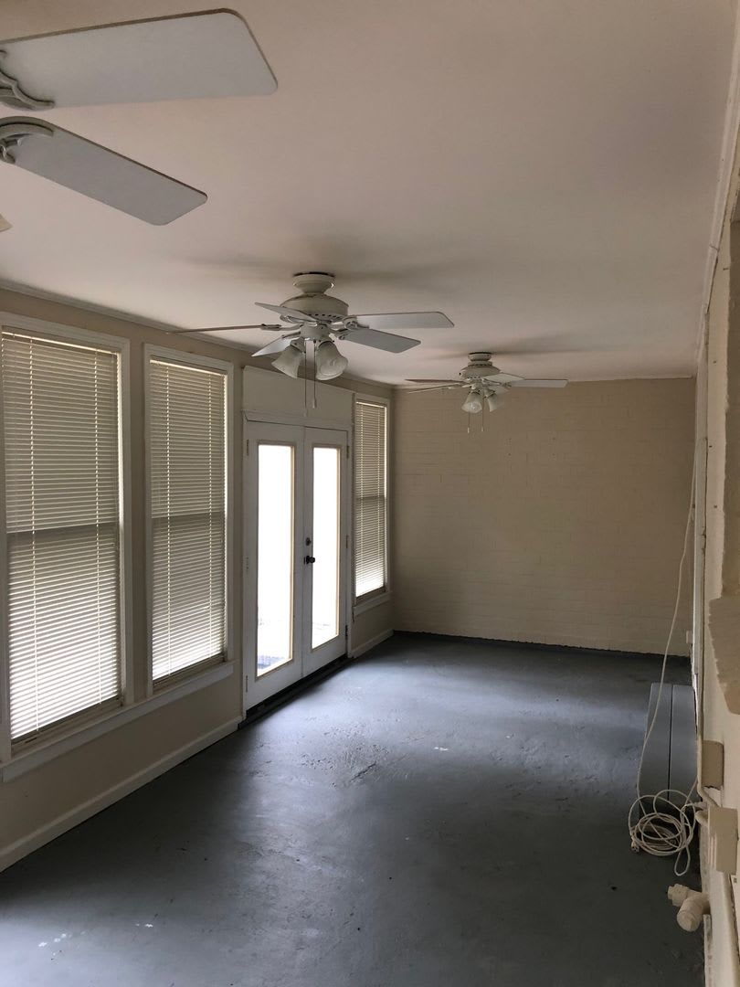 Great Emory Area Rental – photo 2