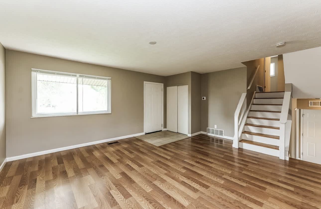 1085 Elda Ln – photo 3